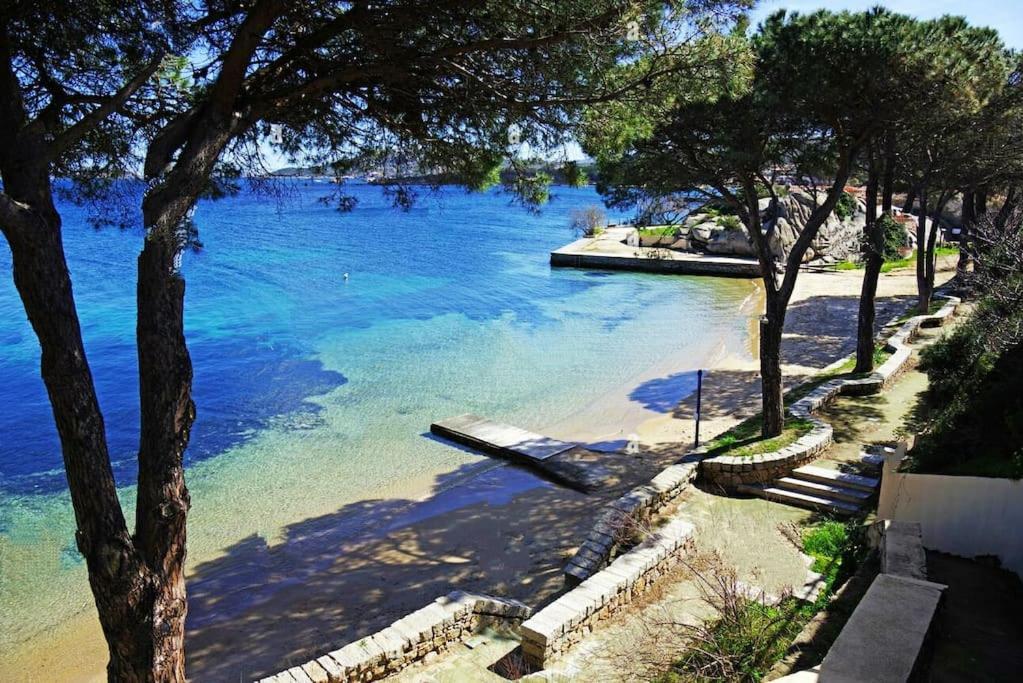 Appartamento Incantevole Con Piscina Palau Luaran gambar
